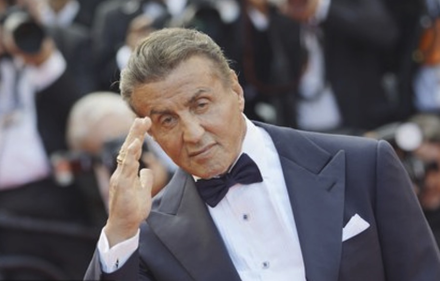 AnalyzAmerica's tweet image. Sylvester Stallone Ditches California For Red State

"There wasn’t really anything left for me in California,” said Stallone's wife, Jennifer Flavin... analyzingamerica.org/2023/12/722061/