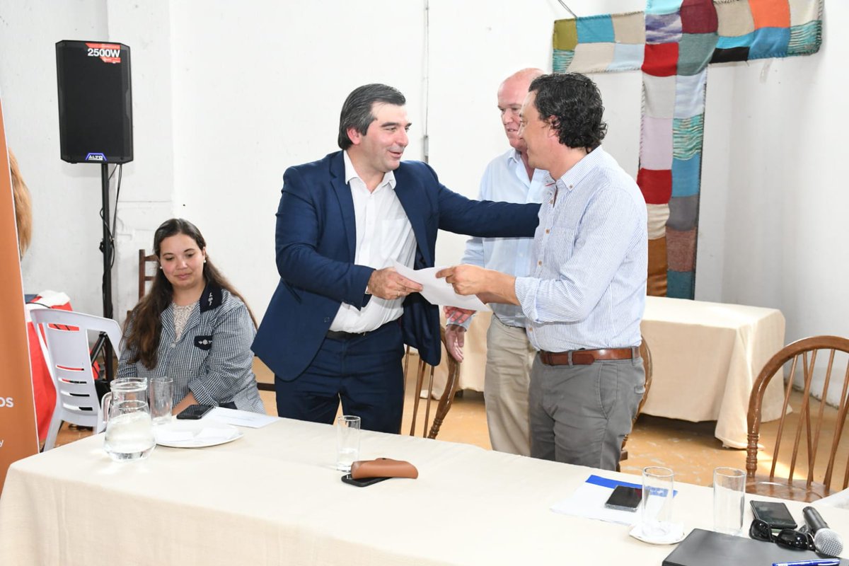 ▶️El Subsecretario @Juanjoolaizola, junto al Director de Arquitectura <a href="/SantiagoBorsari/">Santiago Borsari Fedullo</a>, comenzaron una recorrida por #Canelones donde firmarán e inaugurarán obras por #ConveniosSociales con distintas instituciones del departamento. 
#Ahora, en el Colegio San José, en San Jacinto,