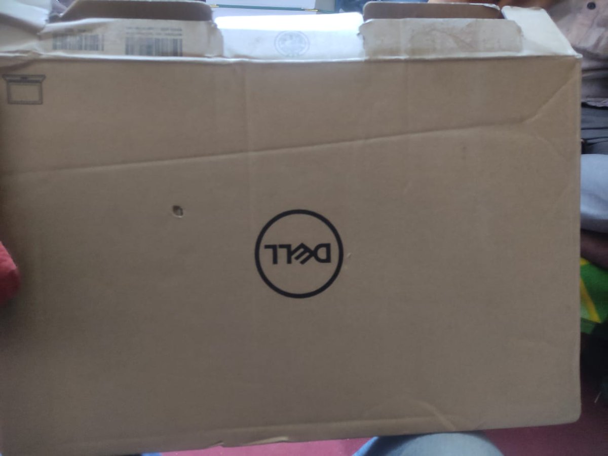 khan_rozin's tweet image. On #Flipkart ordered #Dell i3 laptop and what I received on 12th Dec was an old laptop of a brand Compaq a totally damageonesend. #Flipkart is rejecting the return or replace request from last three days. @JmuKmrPolice @KashmirPolice @SrinagarPolice @sujitpchauhan @Cyberpolicekmr