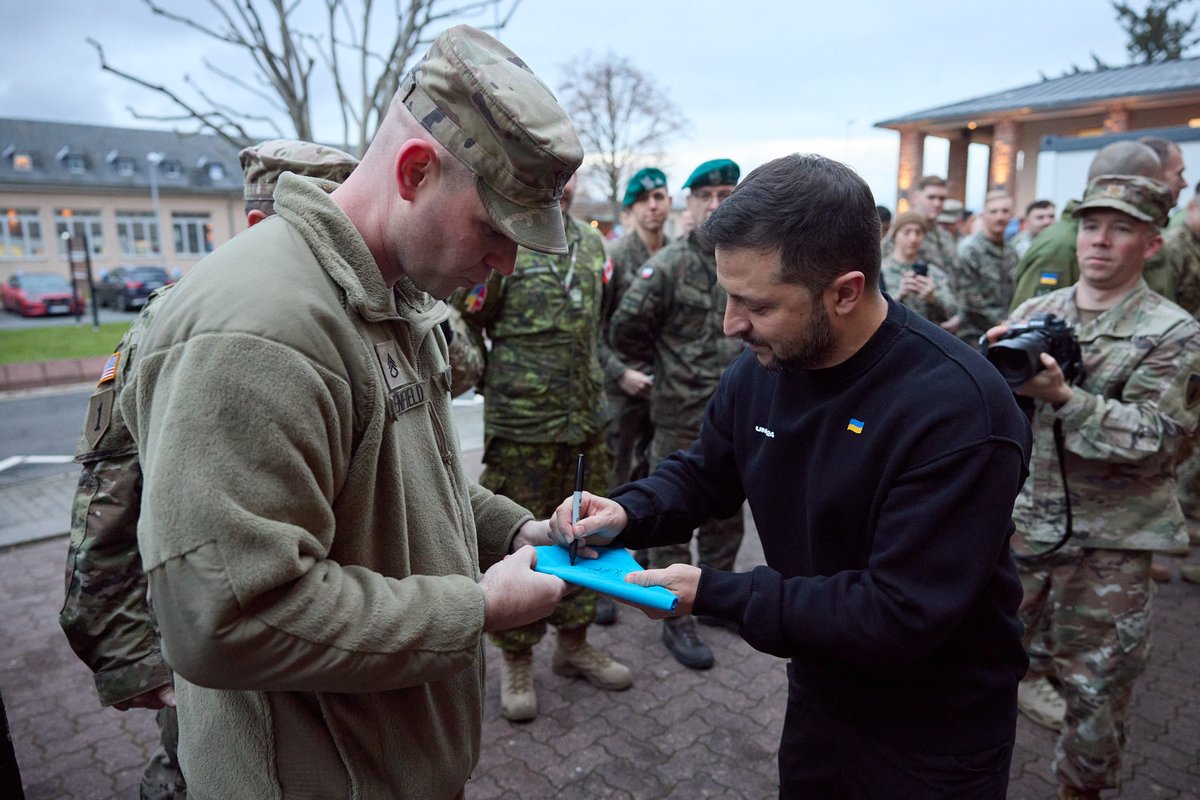 ZelenskyyUa tweet picture