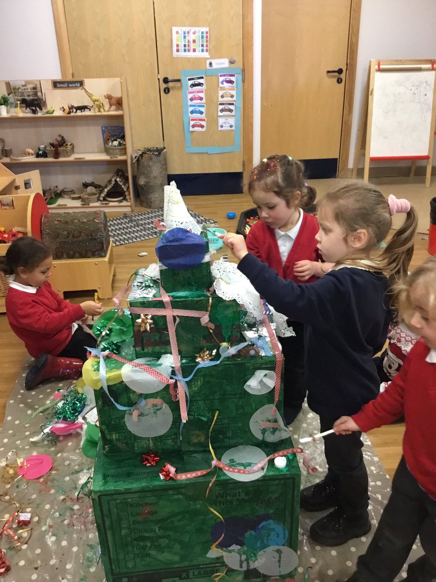 We all worked together to make an amazing 3D Christmas tree sculpture 🎄