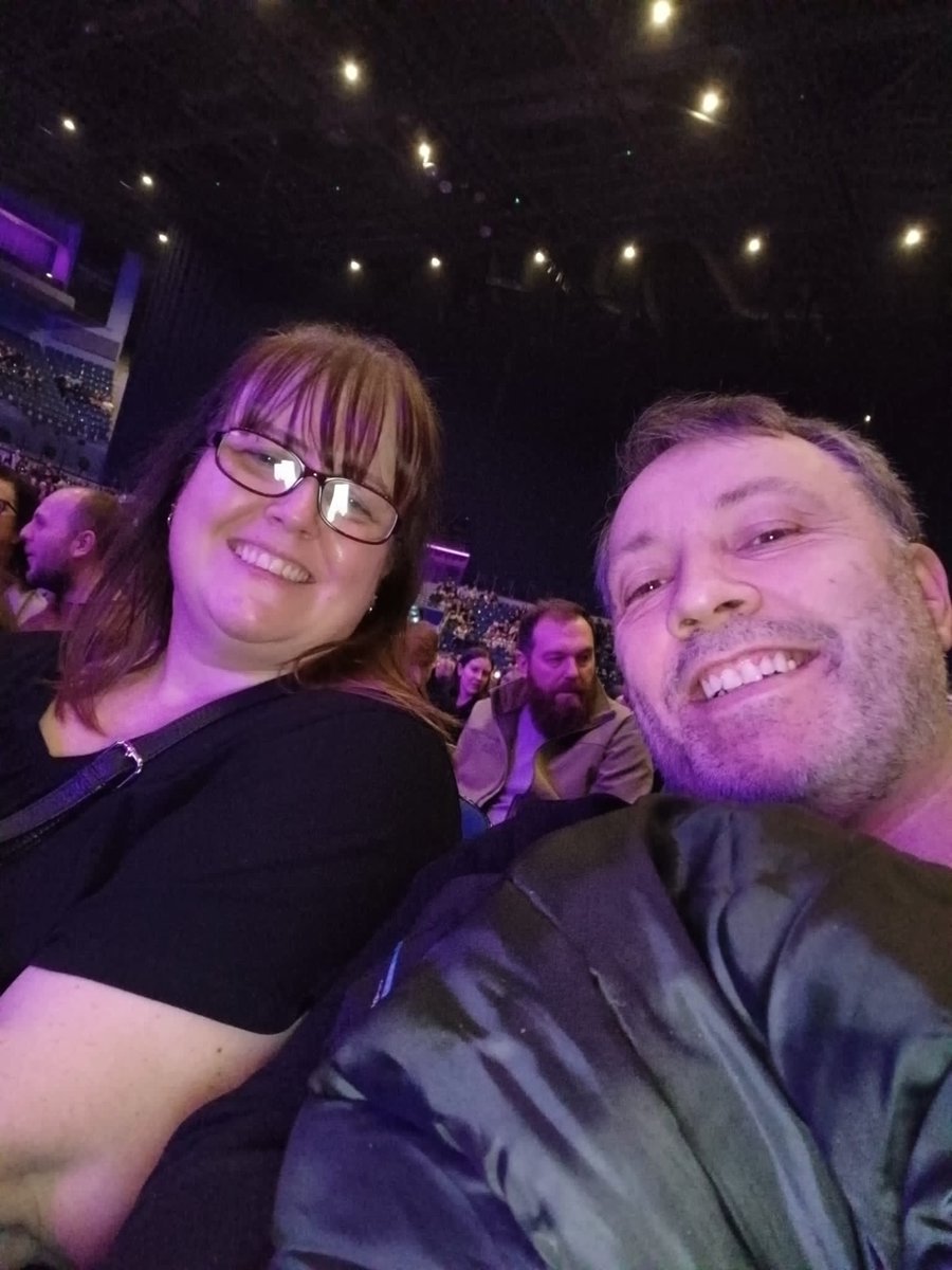 clducky's tweet photo. Finally here after having the tickets for 18 months #smaliverpool @IAmChrisRamsey @4pmWineTimeBaby absolutely brilliant night xx https://t.co/hxsE0rdXdR