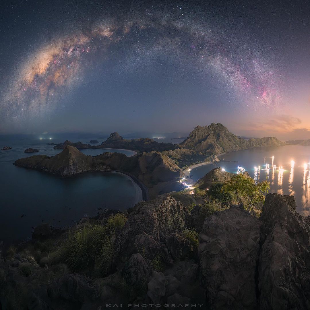 Use ⬝your ‍footsteps ᠍to ⳿measure the ᠍world ⳿and your ⬝eyes to ‍record ﾠthe ᠎scenery