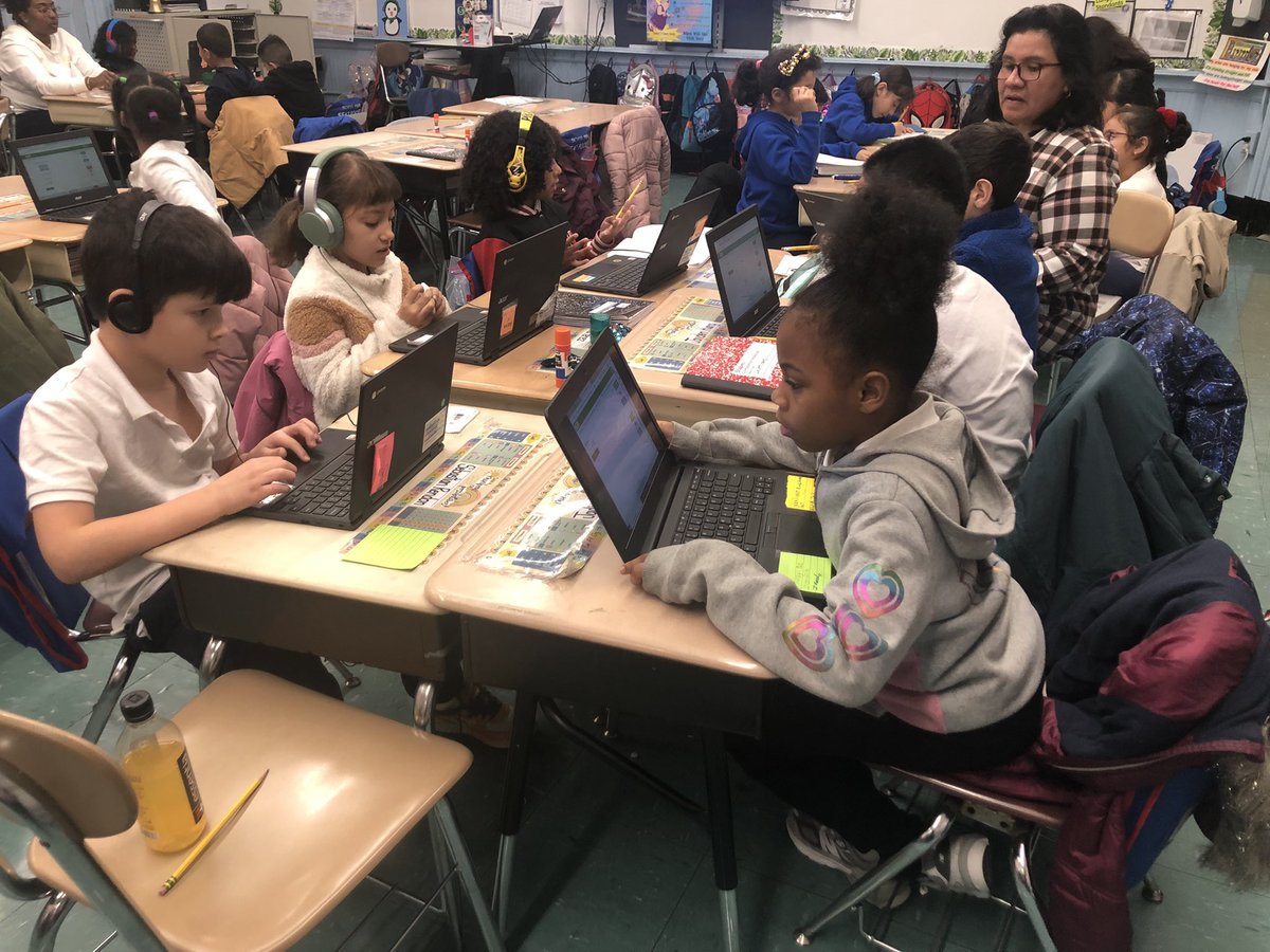 2ndGradeJKO's tweet image. Students practiced subtraction with regrouping in small groups this morning. @PS66JKO #welovemath #SmallGroupInstruction