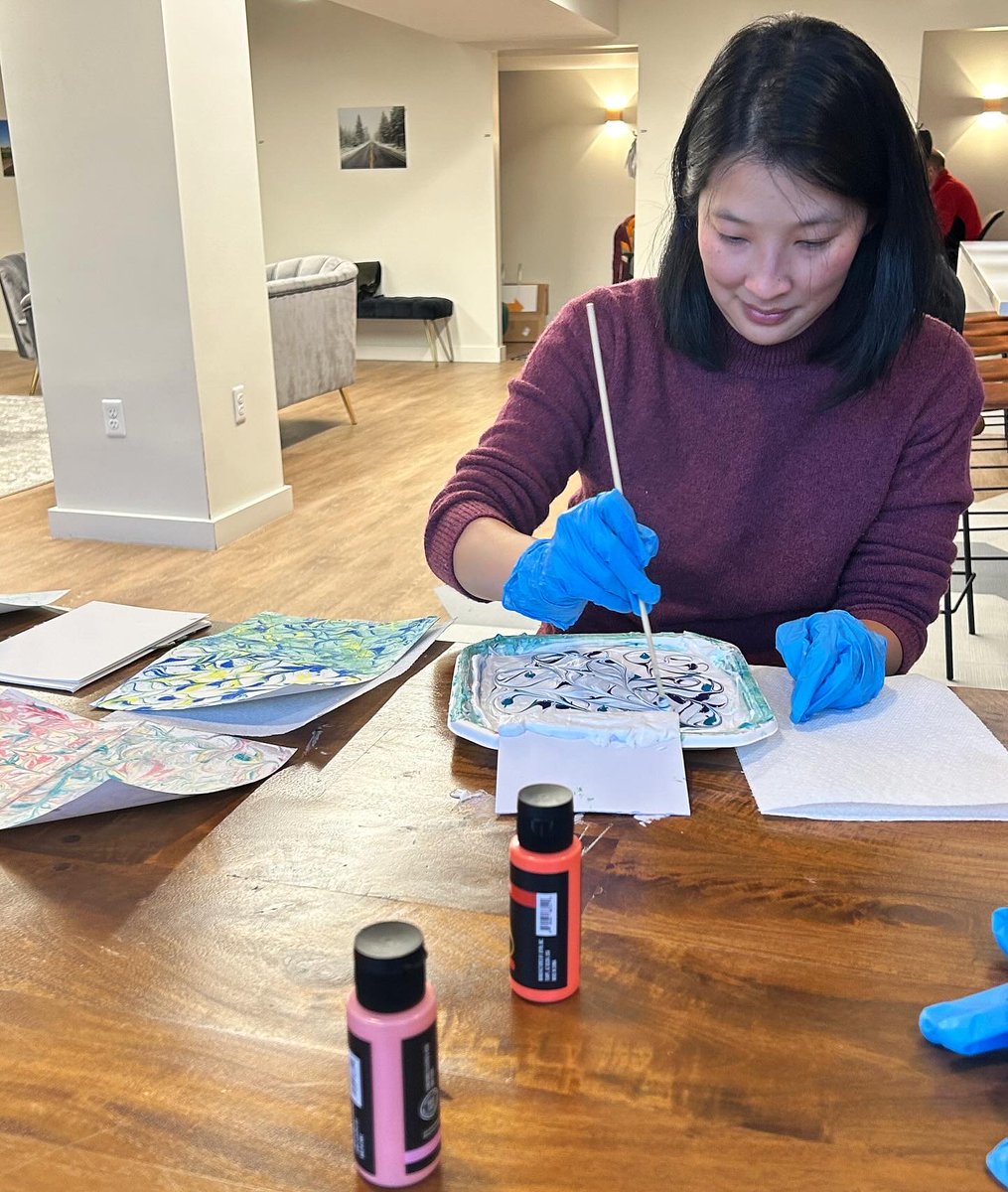We recently kicked off a new series of parent classes at our schools!

Families are introduced to new mediums and techniques as they create a set of greeting cards for the holidays. Paper marbling was the first to be introduced— a relaxing, messy, and experimental process!
