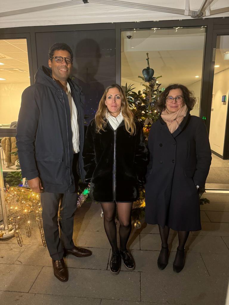 Ce soir l’Ordre francilien reçoit des experts-comptables stagiaires en 3e année 💯 
L’occasion de partager un moment convivial et de remettre les prix des mémoires franciliens sur les thèmes des secteurs associatif, de la durabilité et des softs skills ! 🏆