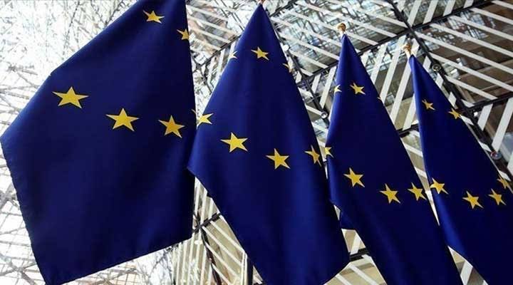 🔴 Avrupa Konseyi Başkanı Charles Michel, Avrupa Konseyi'nin Ukrayna ve Moldova ile AB’ye katılım müzakerelerini başlatmayı kabul ettiğini açıkladı.