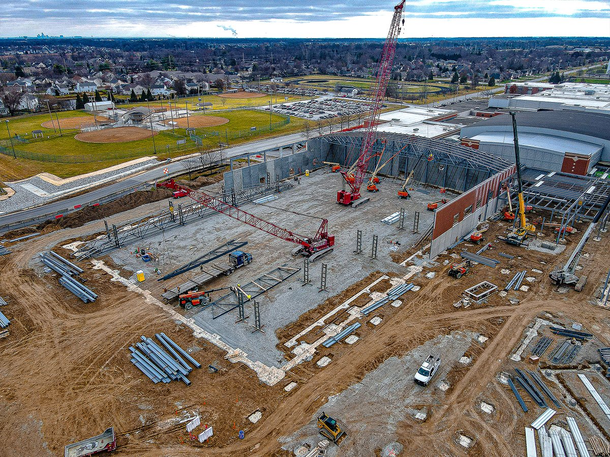 MeyerNajem's tweet photo. Trusses on the 167,000-square foot Brownsburg High School Fieldhouse have begun to be lifted into place! When fully assembled on site, each truss will span 229 feet and be nearly 15 feet in height.

Stay tuned for more project updates!
@csoarchitects @_design27 https://t.co/7ZuZr2OoAb