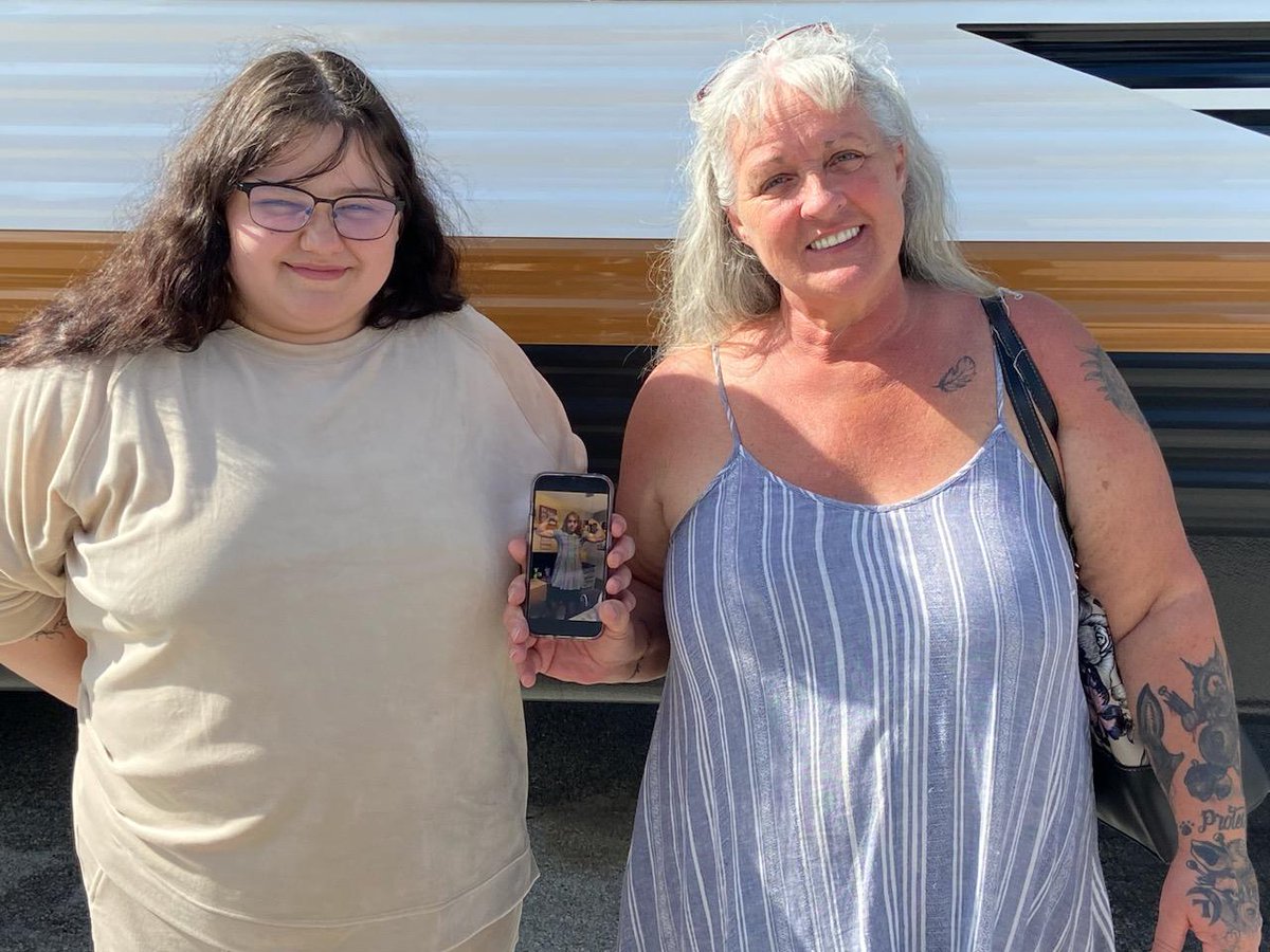 Congratulations Haley on your purchase! Welcome to the Nature Coast RV Family! 🥰
#rvsforsale #rvlife #forestriver #5thwheel #destinationtrailer #motorhome #travel #florida #crystalriver #smallbusiness #familyowned #camping #outdoors #CustomerExperience