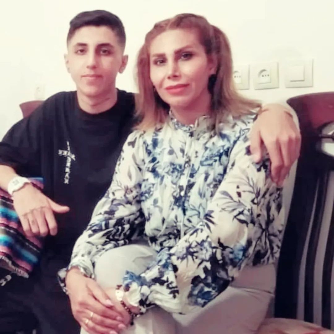 رژیم خامنه‌ای قصد دارد خانم مهسا یزدانی مادر قهرمان جاویدنام وطن، محمدجواد زاهدی ساروی را به حبس بکشد. ضحاک زمان، این مادر دلیر و دریادل را به جرم ایستادگی بر سر دادخواهی از خون به ناحق‌ریخته‌ی جوان ۲۰‌ ساله‌اش به سال‌ها زندان محکوم کرده است. مسئولیت ملی ما پشتیبانی از مادران و