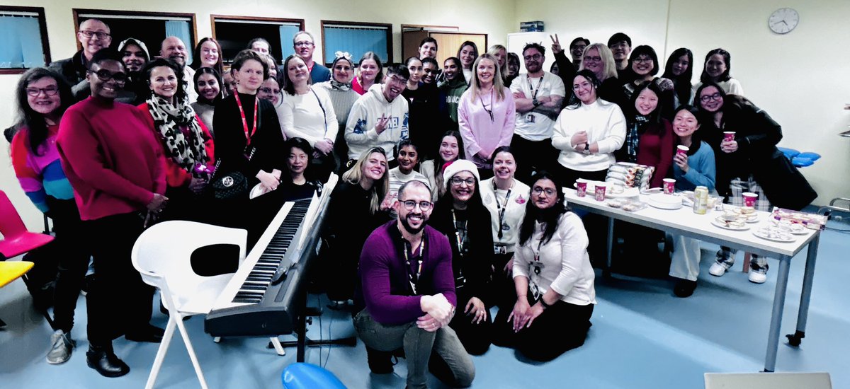 Fun filled fabulous festive afternoon @UniNhantsFHES with the amazing #podiatry students and staff. Paul @RodrigoDiazMa10 our talented musicians @chandler_l70703 n rest back up singers #makingmemories @RoyColPod @UniNhantsNews