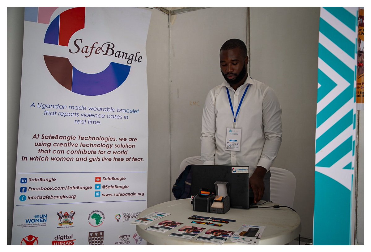 SerinaonX's tweet image. And that’s not even the most impressive part. The bracelet doesn’t need internet connection to function and can even send alerts to our ordinary “ka-torch”. You don’t need to have a smart phone!!How cool is that?!
#uiw2023