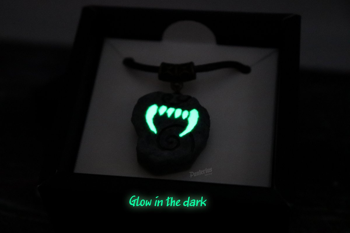 Feral sign, Pendant / Keychain , cat Druid (glows in the dark) etsy.me/3Ns1EZK @Etsy #warcraft #panterius