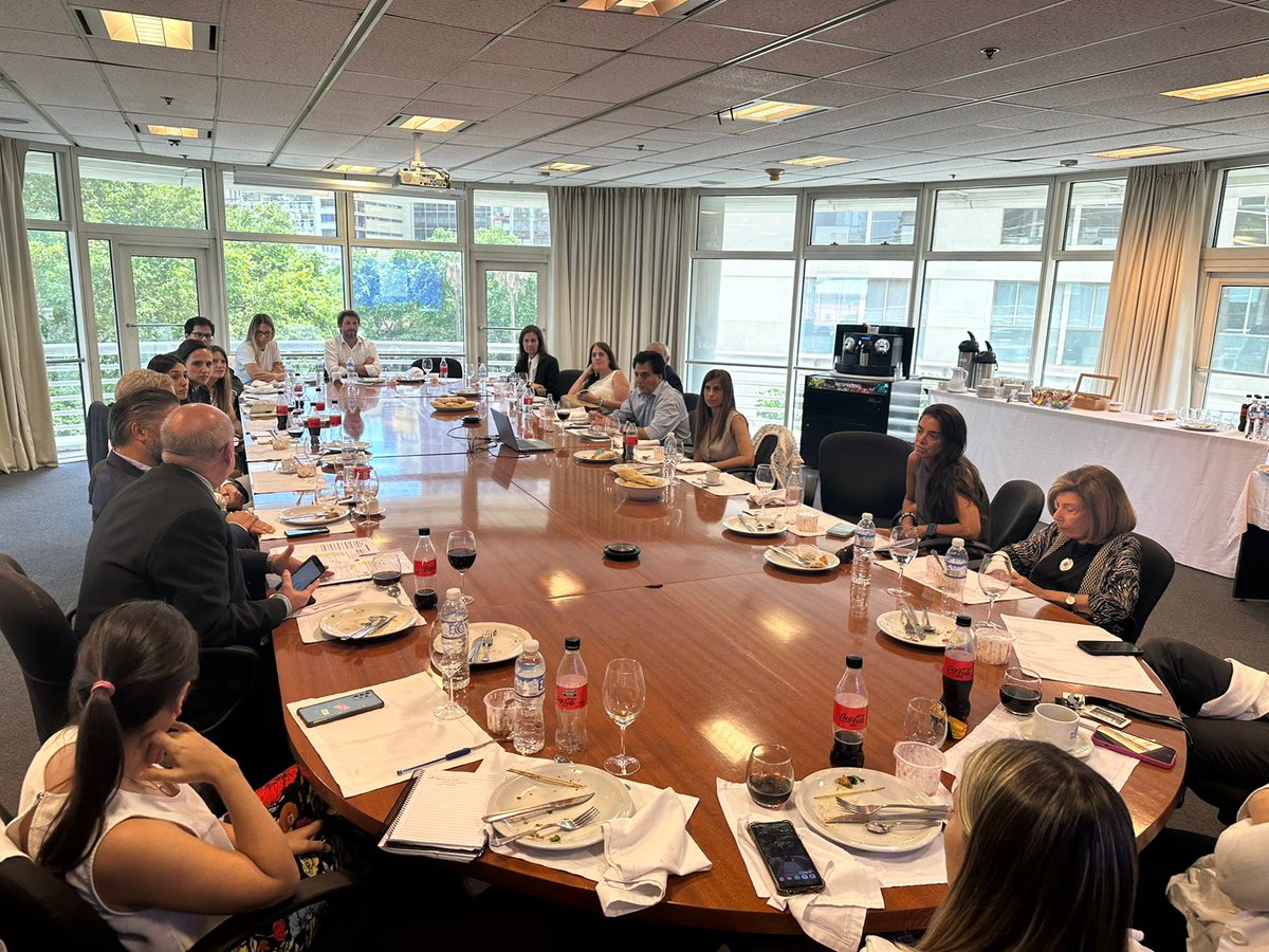 👏🏻 Última reunión del Consejo Consultivo de Asuntos Jurídicos en las oficinas de Beccar Varela! 🎉

Muchas gracias a todos los integrantes del consejo por participar l! A los coordinadores por la convocatoria y a Fernanda Mierez por el espacio!!

🙌 Sumate:lnkd.in/d9pAxf6