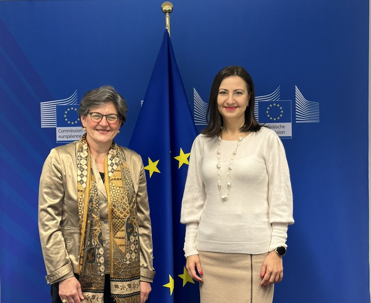 Excellent exchange with @Ili_Ivanova on @EurHeritageHub, #EuropeanHeritageAwards, #7MostEndangered, culture-based climate action following #COP28 & the vital role of cities & regions.
We are grateful for EU Cssr's strong support for mainstreaming heritage across EU policies.