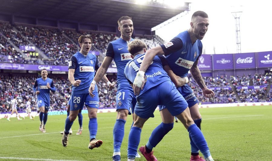 Ilusión, ambición y mucho trabajo por delante. Esto es muy largo y todos JUNTOS queremos y podemos darle la vuelta a la situación. Os necesitamos esta semana más que nunca en Lezama. Aupa Azules! GOAZEN! 💙