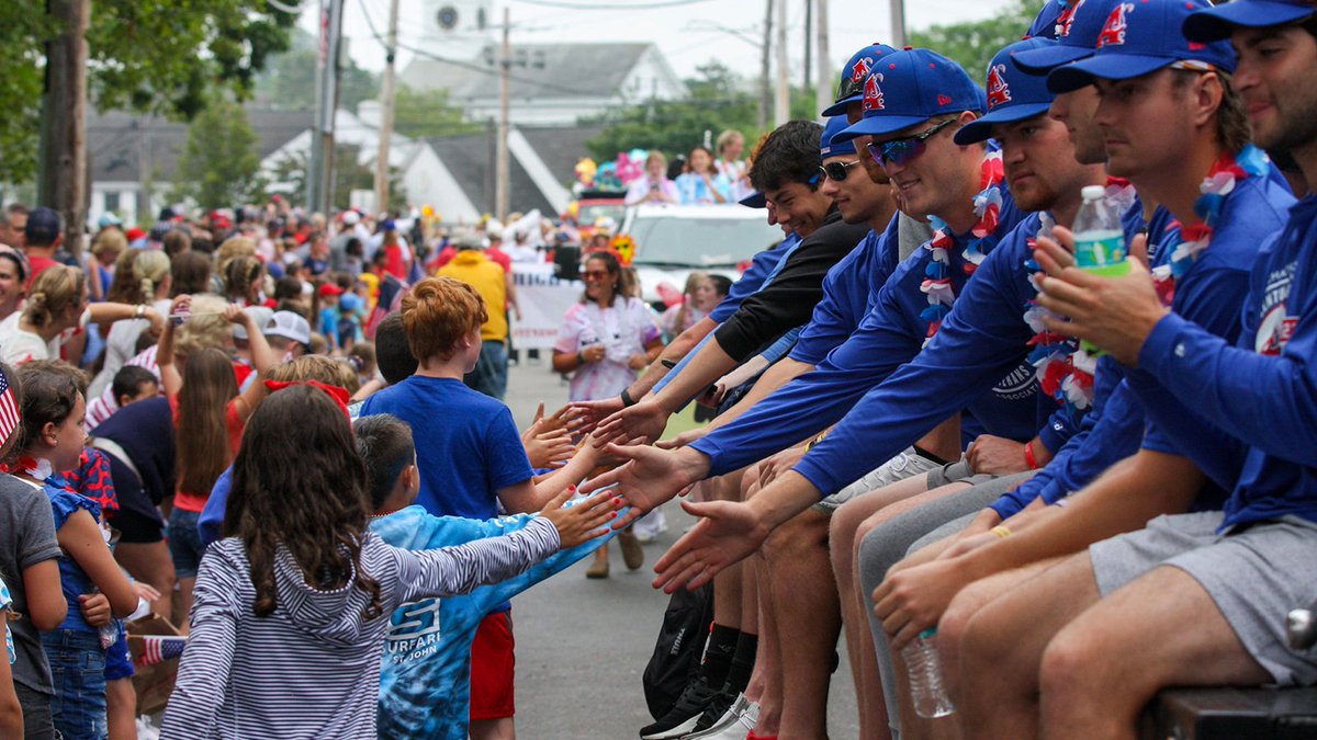 The @OfficialCCBL released the 2024 schedule. Chatham kicks off its season June 15 and hosts Orleans on the Fourth of July. The Anglers full schedule and a breakdown of the 40-game slate can be found below. 📰: bit.ly/Chatham_2024 🗓️: bit.ly/ChathamSchedule