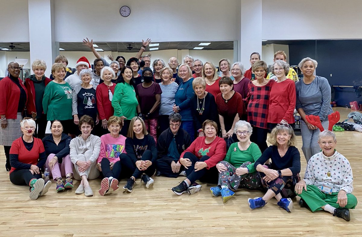 Look at the darling Silversneakers!!! What a merry time we had at our Christmas party🎄