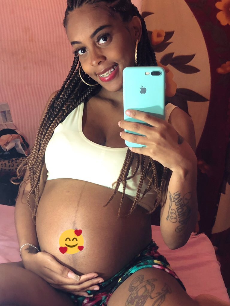 CarolynRod9's tweet photo. A barriga sai, o filho cresce e a gente segue a vida lindamente 😬 https://t.co/cvfAkkwY3N