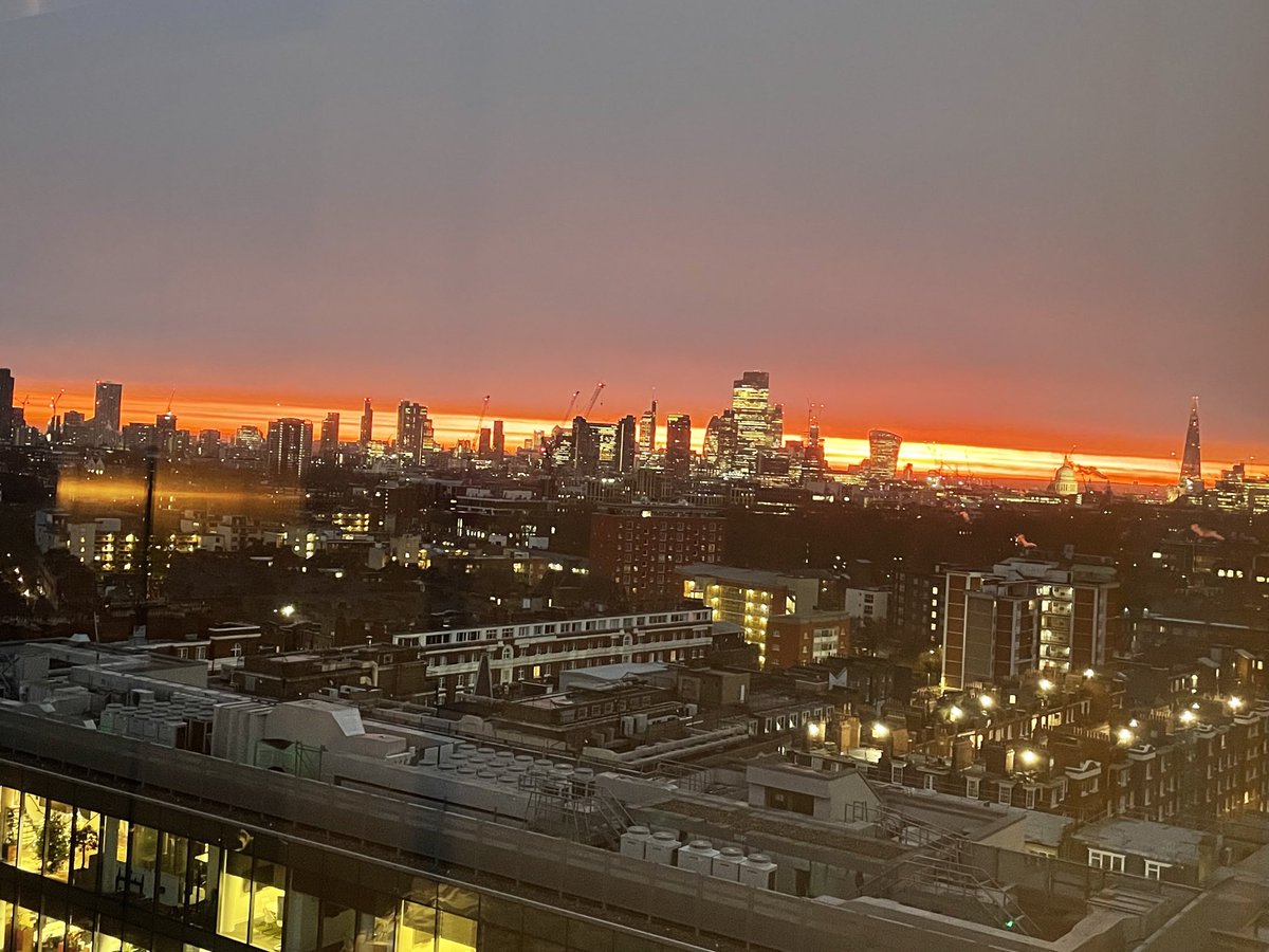 A beautiful sunrise this morning in London #london