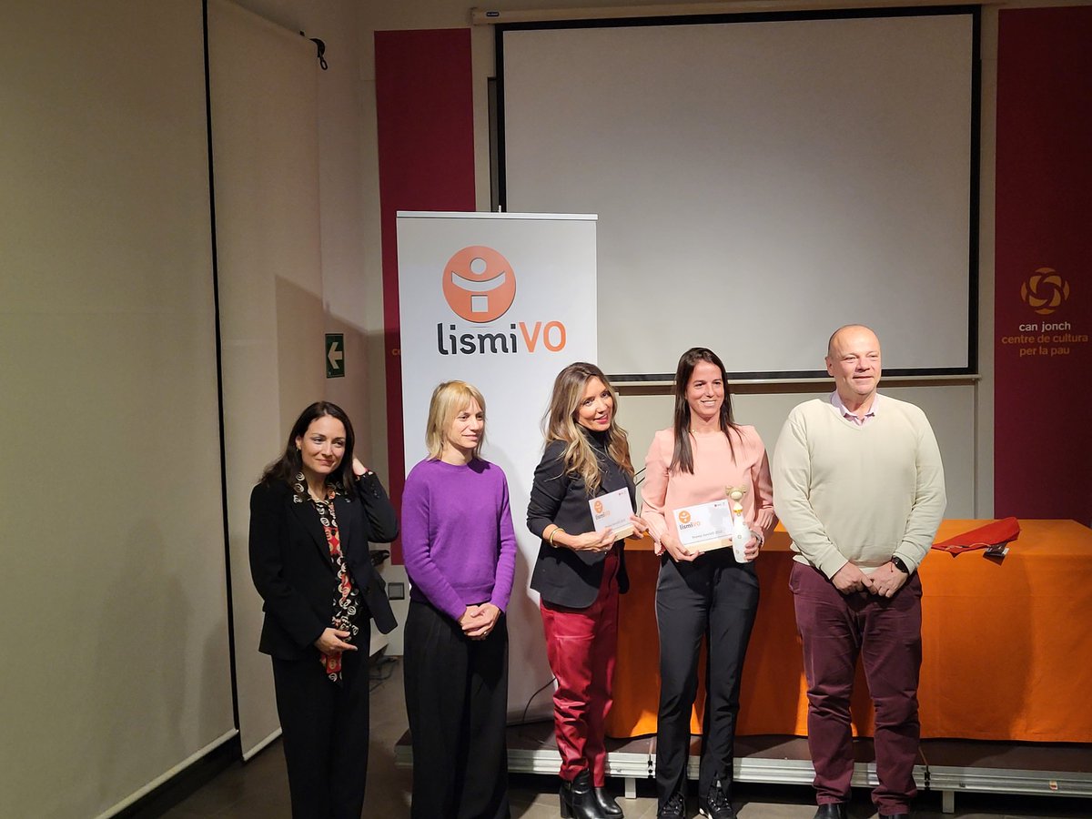 Avui cal felicitar l' empresa <a href="/FraikinEsp/">Fraikin</a> que ha estat galardonada amb el Premi LISMIVO que dona el <a href="/CCV_ORIENTAL/">Consell Comarcal Vallès Oriental</a> a través de la Consellera <a href="/nuriacarne/">Núria Carné Navarro🎗</a> per l' inclusió laboral de persones amb discapacitat. Un acompanyament que fa a les #empreses <a href="/fvo_cat/">FVO</a> Normalitzem-ho