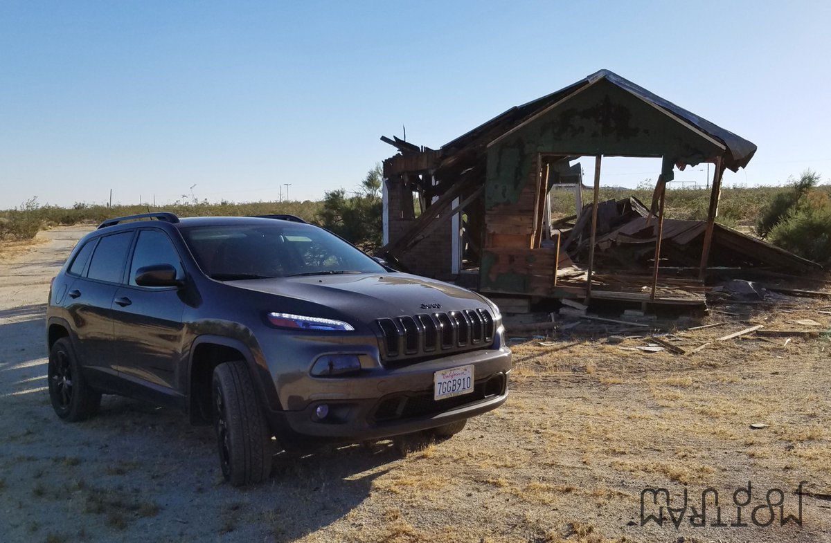 I miss having a 4x4.
I used to find the coolest old shit in the Mojave.

(My Jeep experience ended after a year with a Lemon Law lawsuit against FiatChrysler, but I digress)

#SanDiego #SoCalX #Jeepsucks #Jeep4x4 #Cherokee #ghosttown #desertfinds #offroadadventures