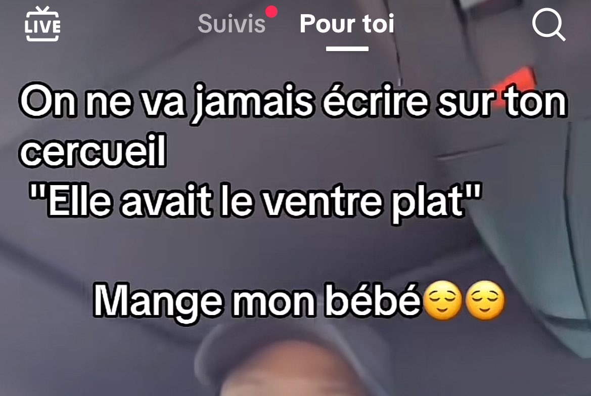 camkheir's tweet image. pourquoi aller chez la psy quand y’a tiktok ❤️