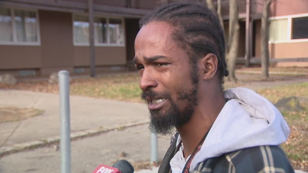nodoovers15's tweet photo. Detroit father ‘never thought’ an unsecured gun would claim 5-year-old son’s life
https://t.co/bvt1Gxd1wV 
#nodoovers #enough #guns #kids https://t.co/9erq5WIDrH