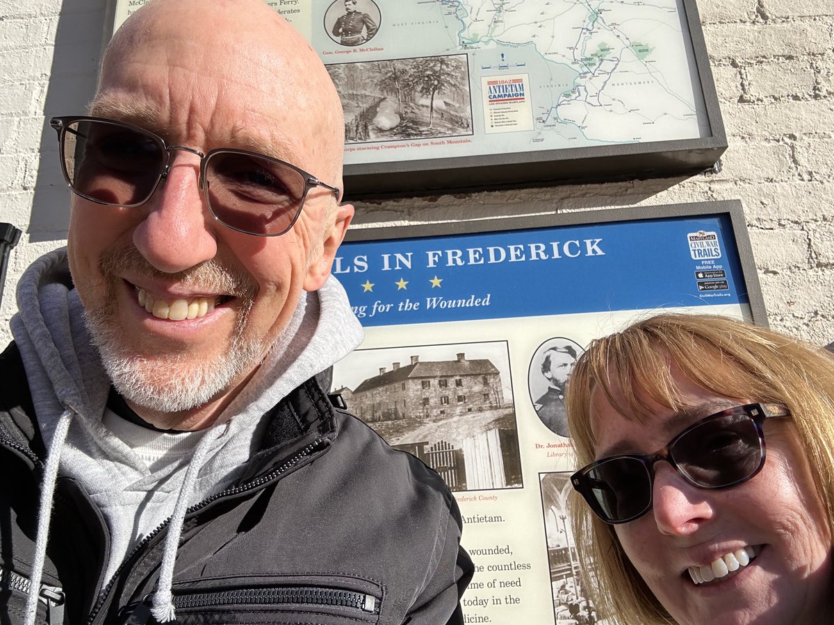 It was a beautiful ⁦@CivilWarTrails⁩ #signselfie day in Frederick, MD.