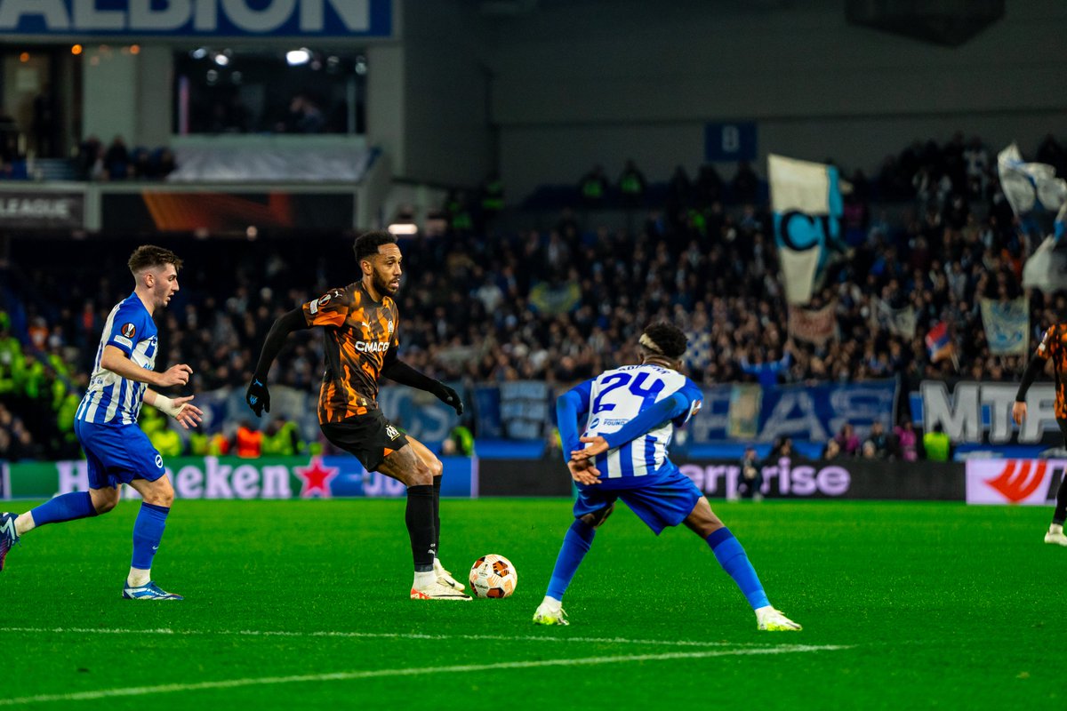 TeamOM_Officiel's tweet photo. 🔹 Les Olympiens s'inclinent logiquement en fin de match et terminent à la 2e place du groupe... Résultat mérité tant ils n'ont pas joué 😠

Direction les barrages en février contre un des clubs reversés de Champions League.

Brighton 1️⃣-0️⃣ 𝐎𝐌

#BHAFCOM | #UEL | #TeamOM 🔵⚪️ https://t.co/Fgd3G2rqiw
