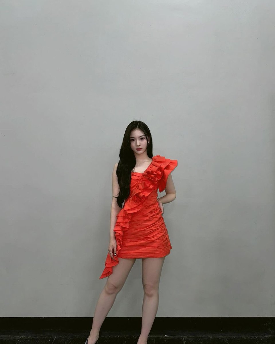 iconicstayc's tweet photo. [231215] stayc instagram update

#ISA #아이사 https://t.co/MReVWQT4SF