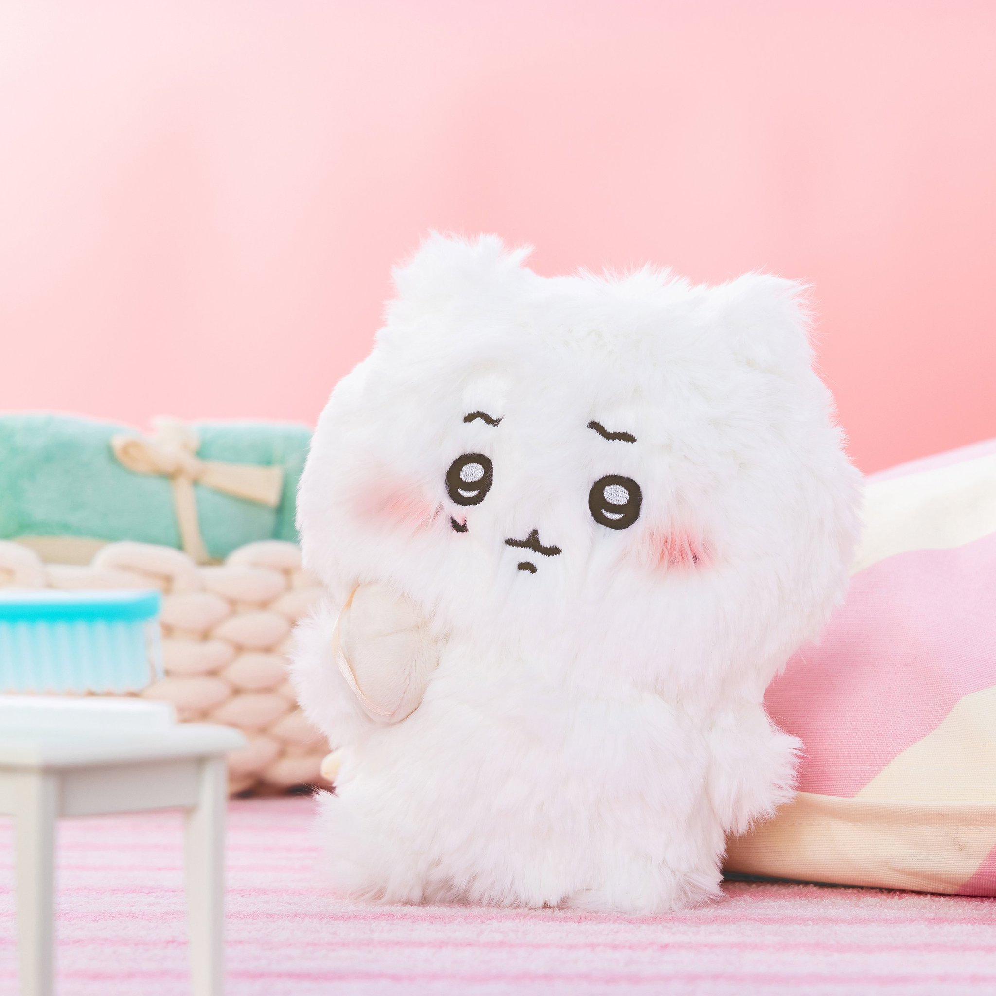 ちいかわ - ちいかわ　毛量　ハチワレ　ちいかわ　くまのぬいぐるみ Amazon.co.jp: ちいかわ 増えちゃった毛量な ハチワレ