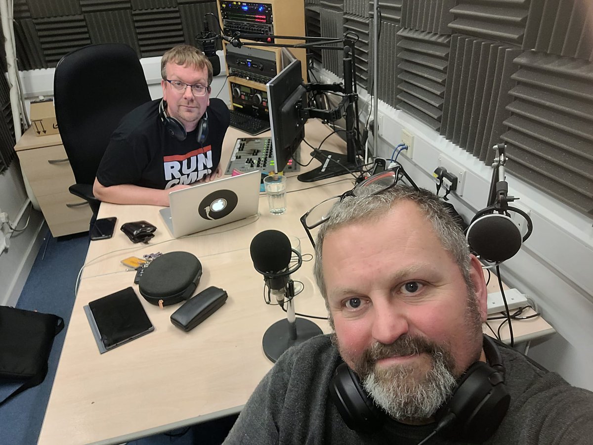 <a href="/jamesdfosteruk/">James Foster</a> and <a href="/garyjondavis/">Gary Jon</a> are in the studio, live until midnight.  #nowplaying <a href="/TheSnuts/">The Snuts</a> latest single - Deep Diving #NewMusic