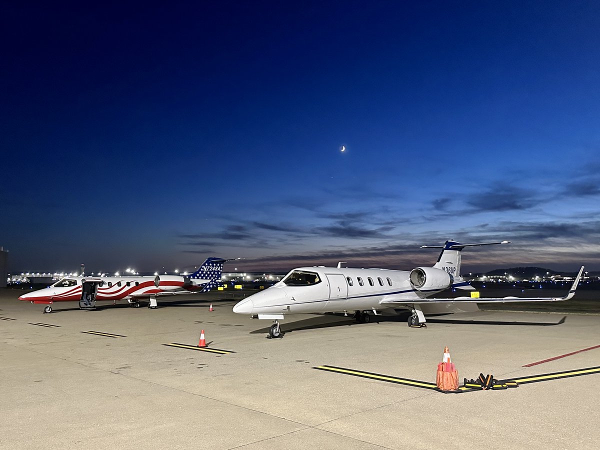 Both of our Learjet 31's out on a CORE trip. 
 #Learjet31 #COREtrip #privatejet #aviation #luxurytravel #jetsetter #businessaviation #privateaviation #travelgram #organdonor