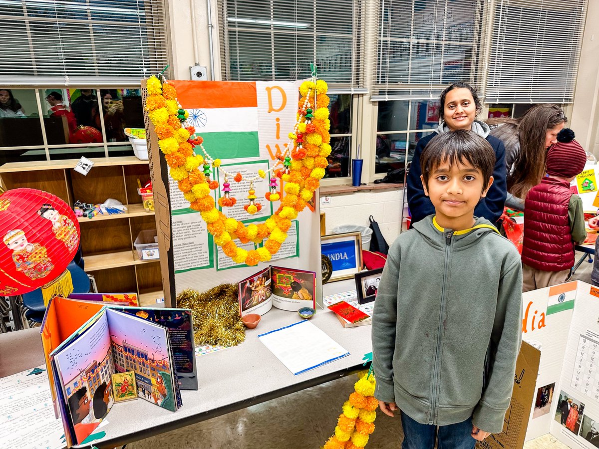 Pleasant Ridge Elementary's Winternational Festival took us on a global adventure! 🌎✈️
Families cooked up world cuisines, students showcased art masterpieces, and guests enjoyed a front-row seat to a musical extravaganza in this unique cultural experience! 🍴🖼️🎶