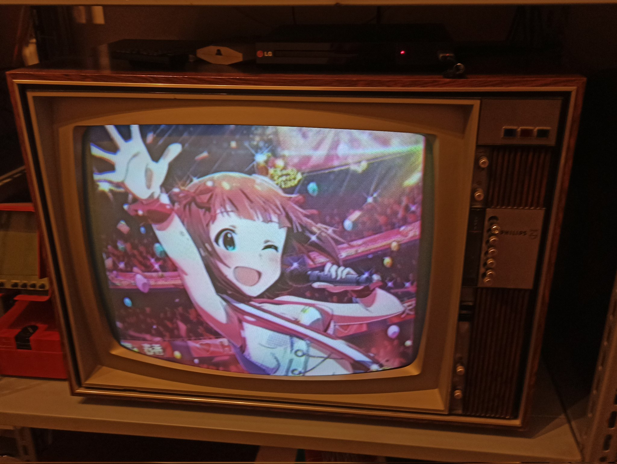 Taiga Aisaka - Toradora - I put waifus on a vintage TV