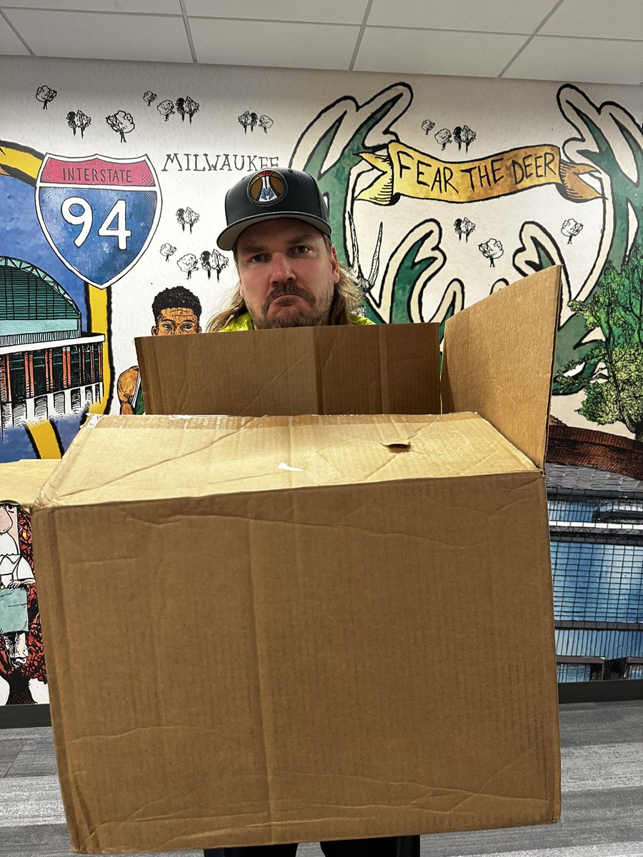 JimRutledge's tweet photo. Sad @MattJamilton has to take his toys home. https://t.co/aHsC6cLMB5