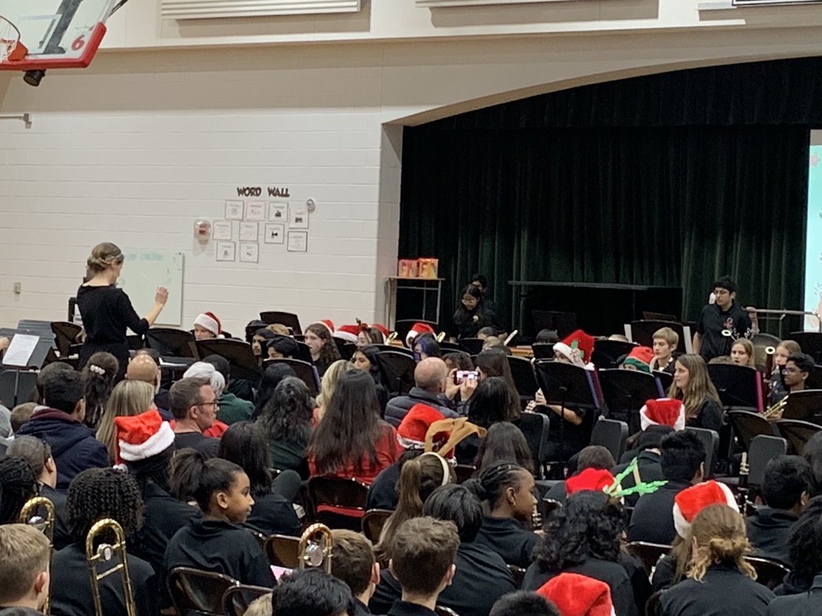 Standing room only at the Winter Band Concert! Capping off a great week of holiday music at HMS! ⁦<a href="/MichaelLeMoyne/">Michael LeMoyne</a>⁩ ⁦<a href="/FultonZone7/">Dr. Crumbley</a>⁩