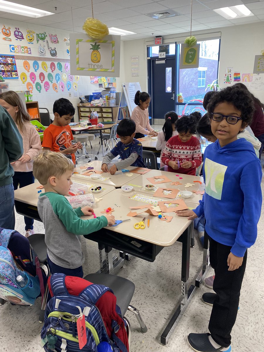 Ahmed3rdGraders (@ahmed3rdg) on Twitter photo We had so much fun making a gingerbread craft with our Kindergarten Pup Partners! <a href="/RLCPrincipal/">Diane Insari</a> We had so much fun making a gingerbread craft with our Kindergarten Pup Partners! <a href="/RLCPrincipal/">Diane Insari</a>