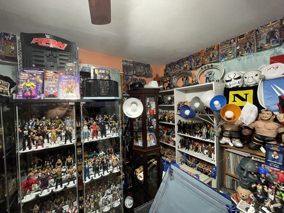 Organizing the toy room #ACTIONFIGURES #scratchthatfigureitch #majorwrestlingfigurepodcast #wrestlingfigurecollecting