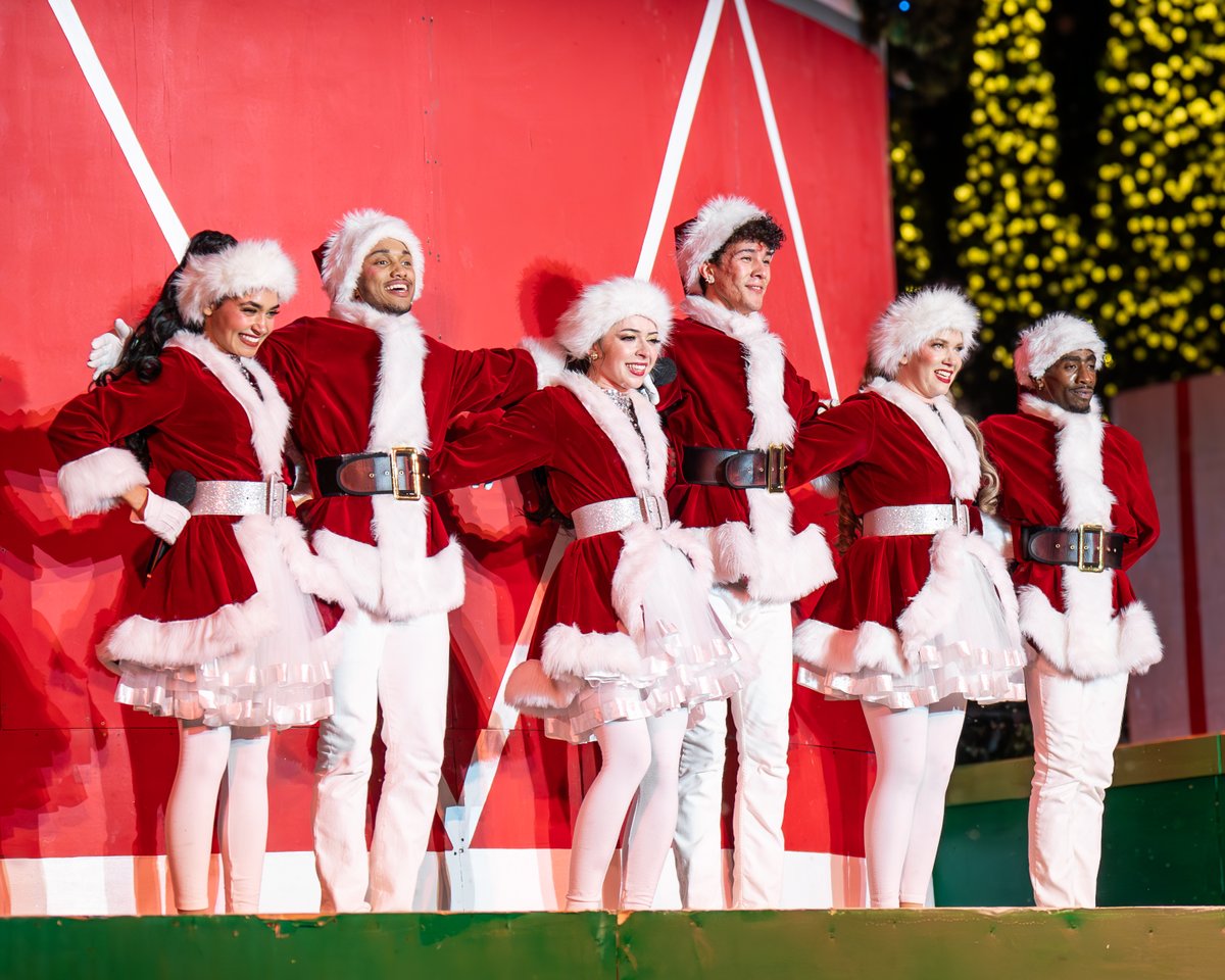 CAGreatAmerica's tweet photo. π Cool Yule Christmas is a fun-filled, high-energy show featuring your favorite Christmas pop hits! See it each night of WinterFest.π€
π Celebration Plaza
#CGAWinterFest https://t.co/5GsGDqaFa8