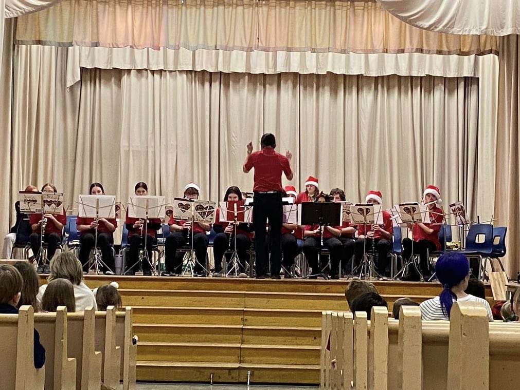 Had a lot of fun wrapping up our concert season today at @Hillcrest_HWDSB and @Viscount_HWDSB. Our musicians did a great job representing @Churchill_HWDSB. It’s always a pleasure seeing the joy music brings our community. Way to go Bulldogs!
