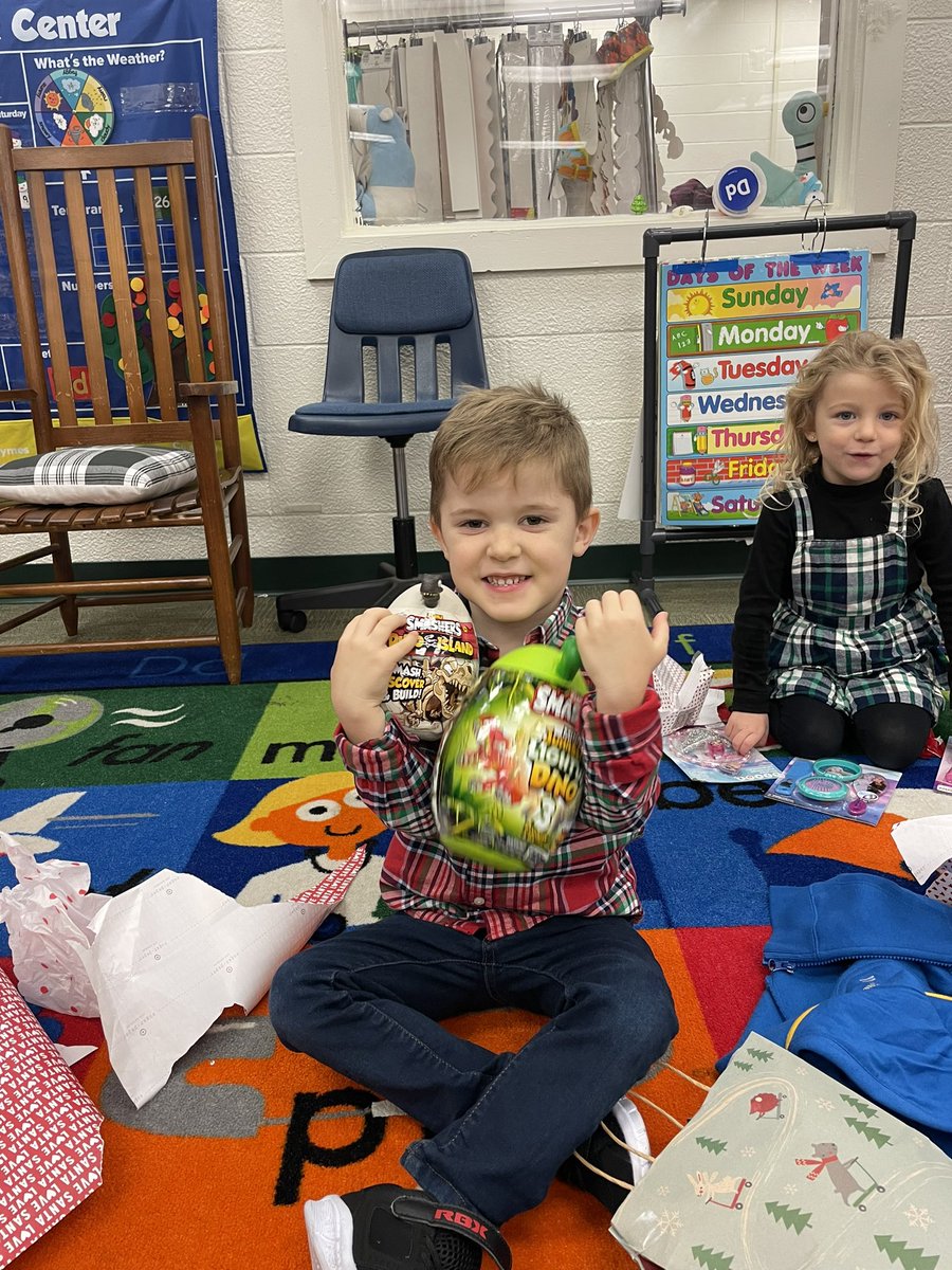 Our wolf pups are in the holiday spirit after seeing Santa this morning and hearing a story from Mrs. Claus! 🎄