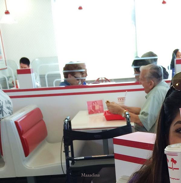 <a href="/fasc1nate/">Fascinating</a> "I saw this elderly gentleman dining by himself, with an old picture of a lady in front of him. I thought maybe I could brighten his day by talking to him.

As I had assumed, she was his wife. But I didn’t expect such an interesting story. They met when they were both 17. They