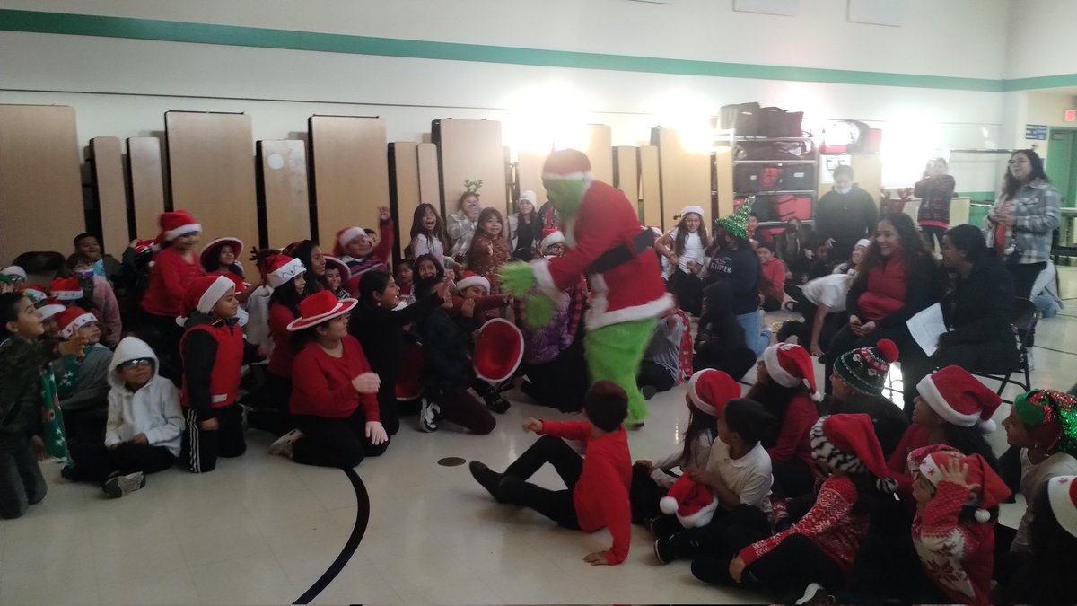 🌟 Special Shout-Out to @g_marlene25 & Steven for spreading holiday magic at our school! 🎄🎉 They surprised our students dressed as the Grinch and Cindy Lou, bringing joy and smiles to everyone🎅