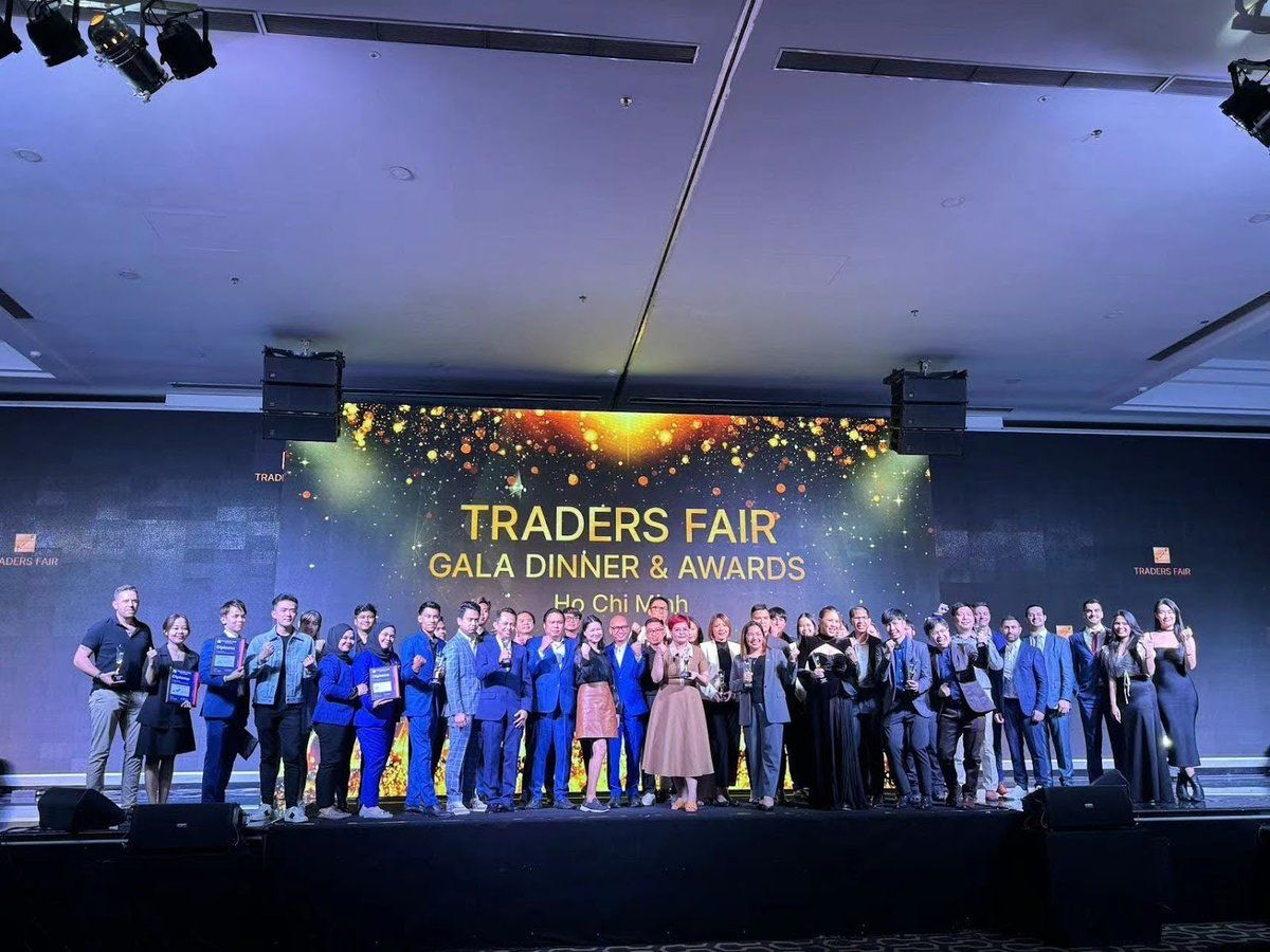 builder__news's tweet photo. ▶️Ho Chi Minh #TradersFair and #Awards 2023:

⌛️The final act of the #Traders Fair in 2023 has gracefully concluded, leaving a lasting impact on the 10,000 attendees who immersed themselves in a year filled with inspiration and knowledge. 

↪️Read more: https://t.co/9IdGqPu4rG https://t.co/kY93T4Xj6W