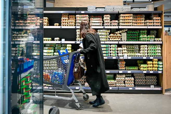 Paquets vides, prix gonflés et additifs... Ne vous faites pas avoir en faisant vos courses de Noël ! La liste des arnaques repérées par <a href="/foodwatchfr/">foodwatch France</a> et les conseils pour éviter les pièges

▶ lamontagne.fr/paris-75000/ac…