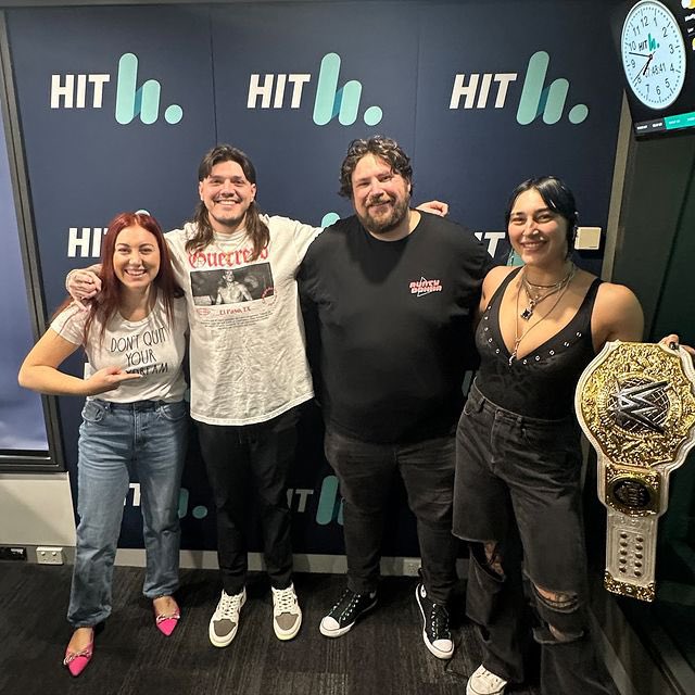 R+D 🇦🇺🔥 @DomMysterio35 @RheaRipley_WWE 📸: hitfmwa/IG #RheaRipley #DominikMysterio #rheadom #domrhea #Australia #wwe