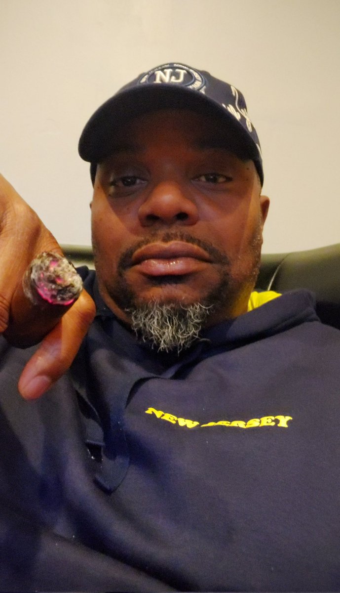 MikeRocks25's tweet image. Night Life at The Lounge #ManeSt