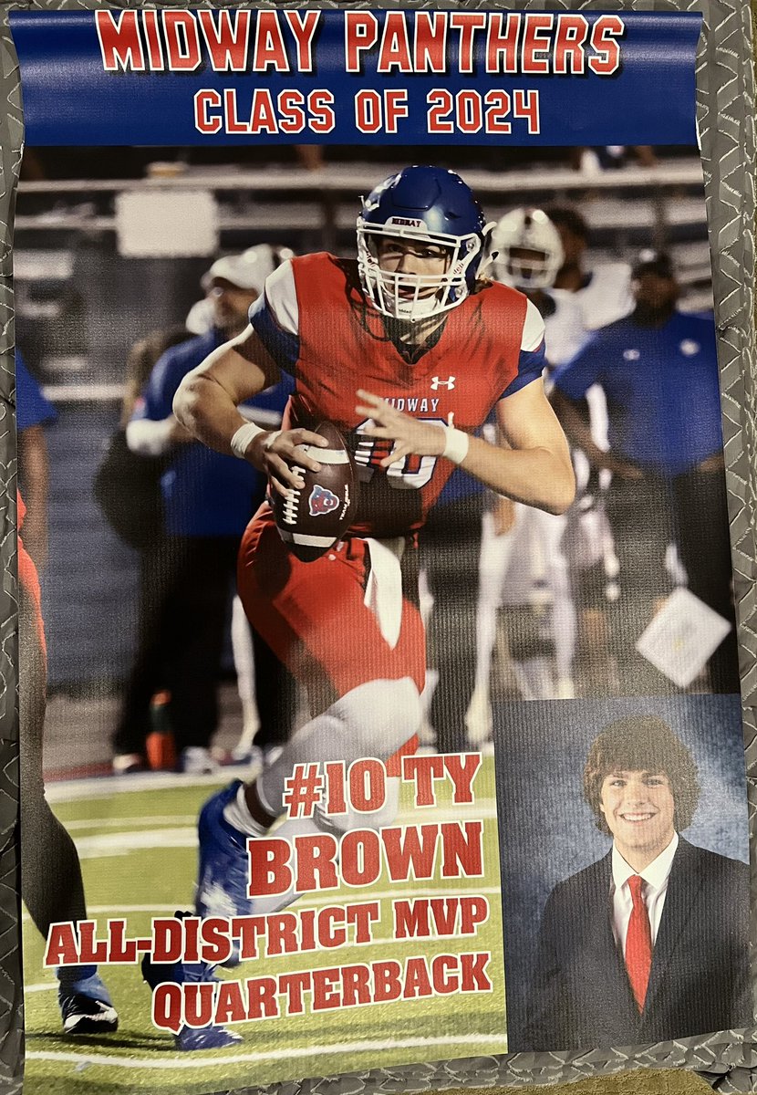 Last HS Football banquet tonight. Thankful to be a Midway Panther and thankful for this team, teammates, coaches, administrators and the community! District Champs 🏆🏈 @MidwayFB @MidwayPanthers @CoachEMartinez_